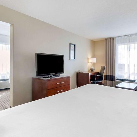 Comfort Inn Летбридж Екстериор снимка