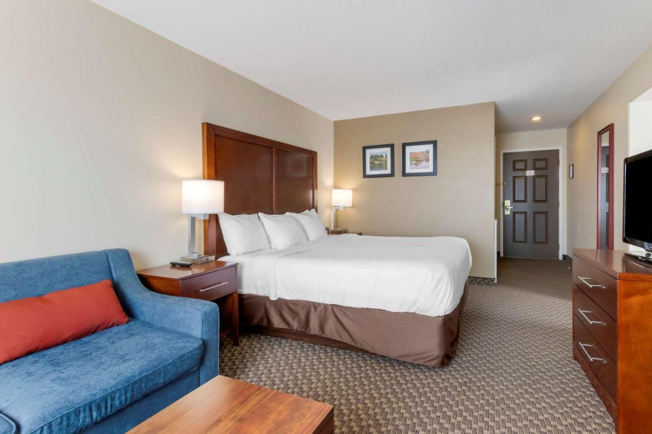 Comfort Inn Летбридж Екстериор снимка