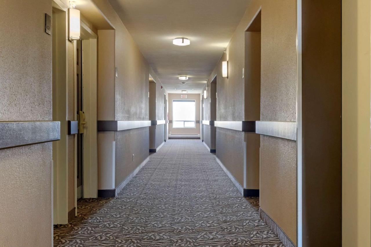 Comfort Inn Летбридж Екстериор снимка