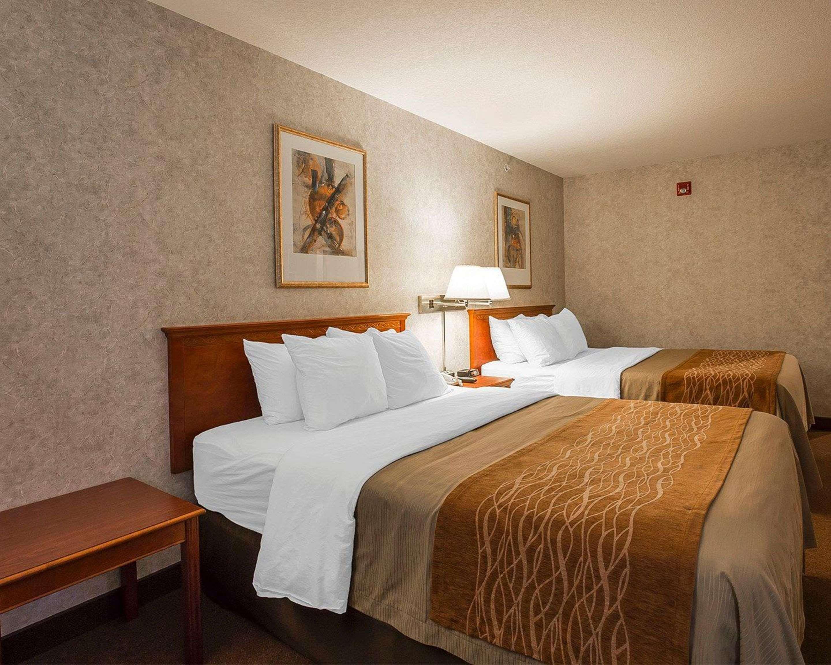 Comfort Inn Летбридж Екстериор снимка