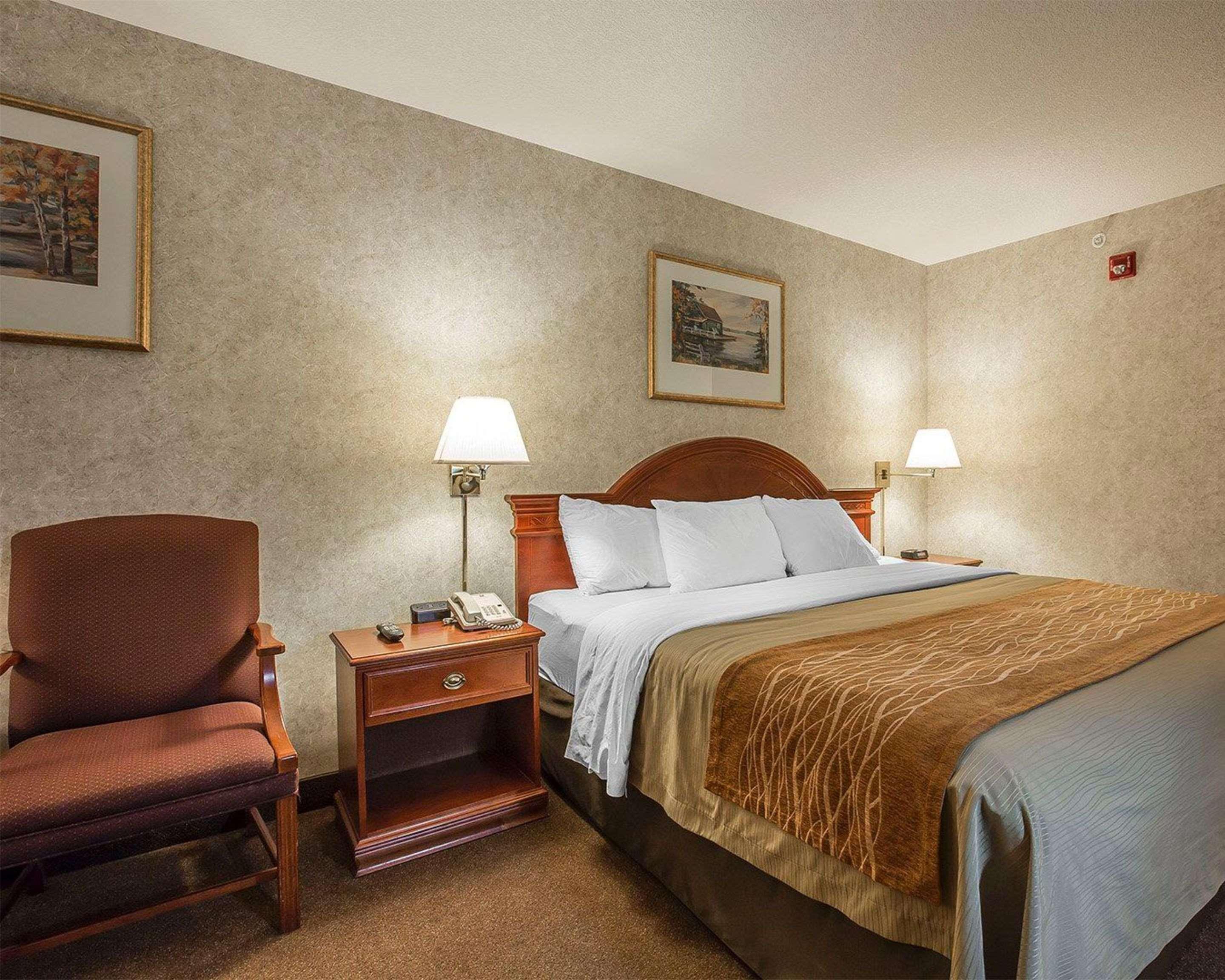 Comfort Inn Летбридж Екстериор снимка