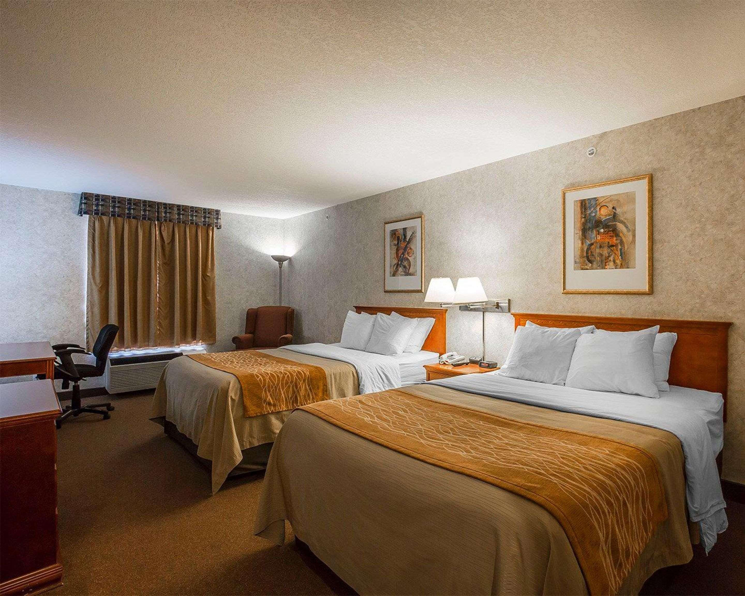 Comfort Inn Летбридж Екстериор снимка