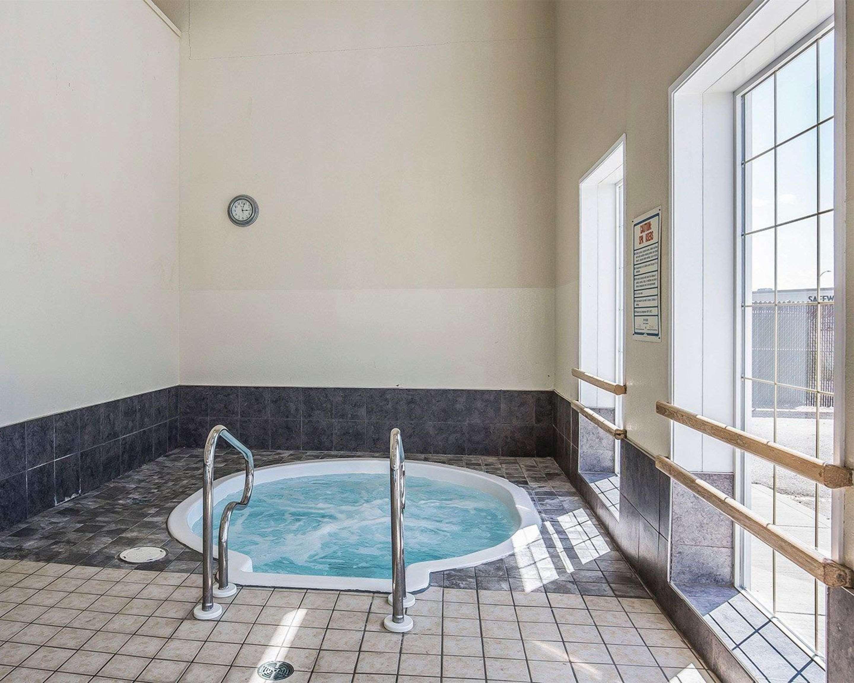 Comfort Inn Летбридж Екстериор снимка